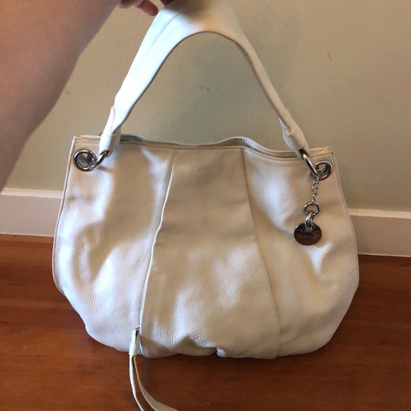 Calvin Klein White Leather Shoulder Bag - Picture 5 of 10